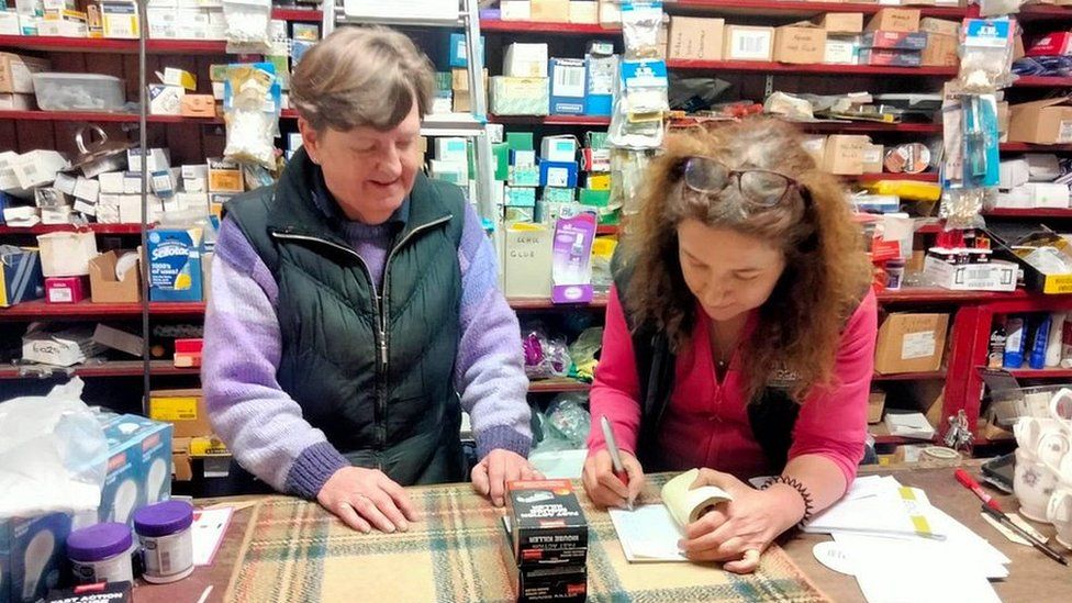 Ann Harkin ve Karen Jack