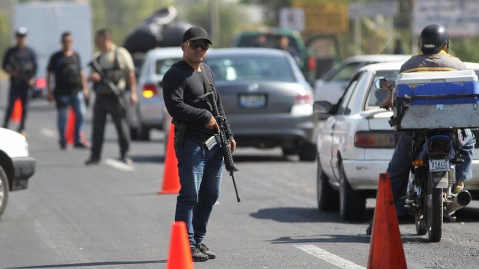 Security agents place a checkpoint in an avenue in Tepic, Nayarit state, Mexico, 10 February 2017