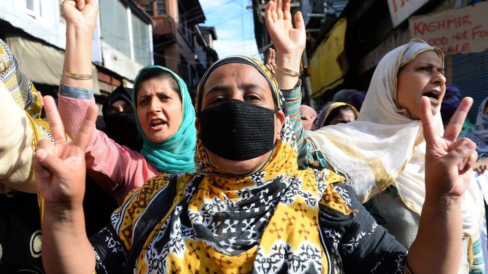 Women protesters in Kashmir