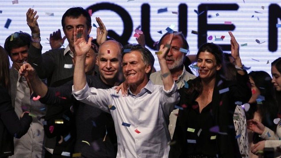 Argentine presidential candidate Mauricio Macri celebrates at the party's headquarters in Buenos Aires on 25 October, 2015.