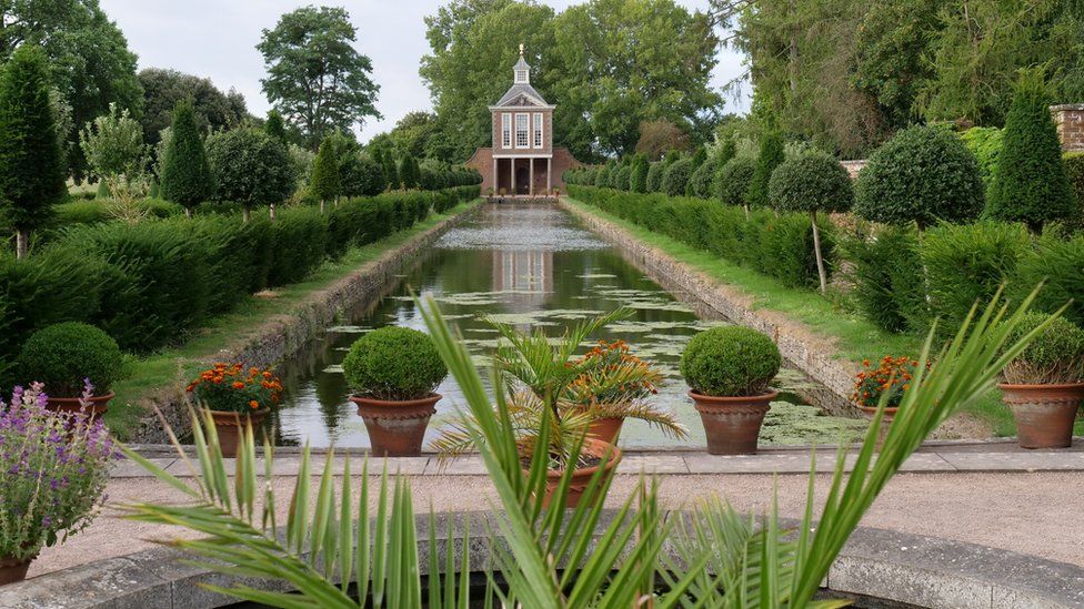 A pool of water at Westbury Court Garden