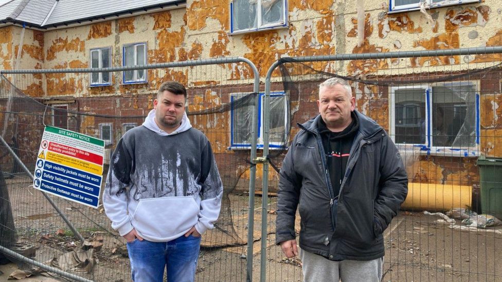 Ludlow Sandpits estate residents say homes are making them ill BBC News