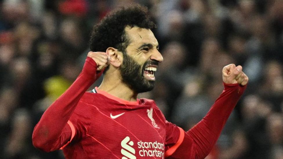 Salah retains PFA Fans' Player of the Year award - BBC Sport