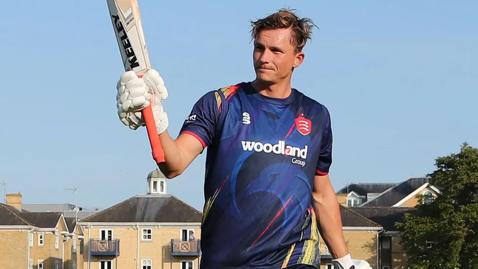 Pepper pleased to 'kick on' to first Essex century