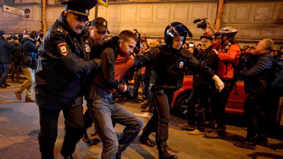 Protester arrested in St Petersburg