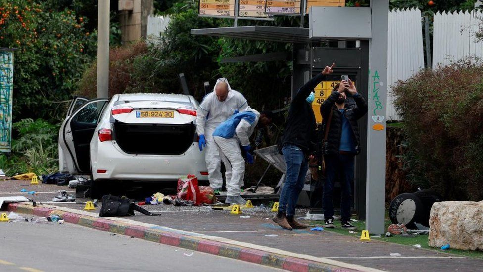 Israel: Woman killed, 17 hurt in suspected Palestinian car