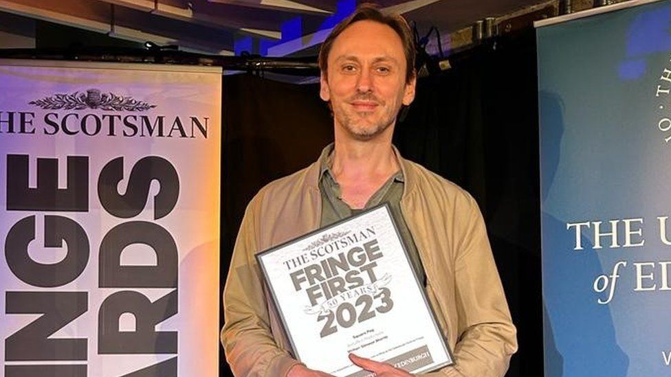 Simeon Morris winning a Fringe First award