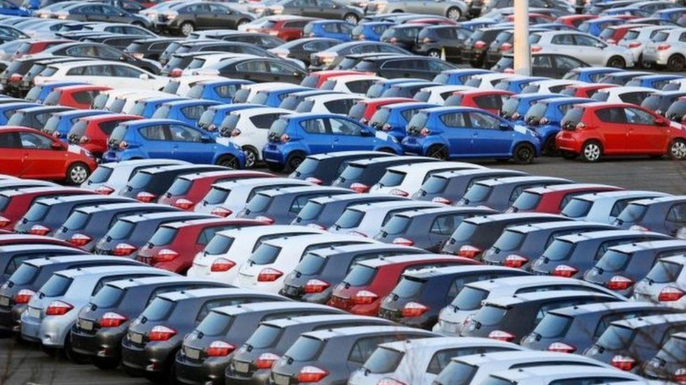 New car sales in Northern Ireland drop in 2018 - BBC News