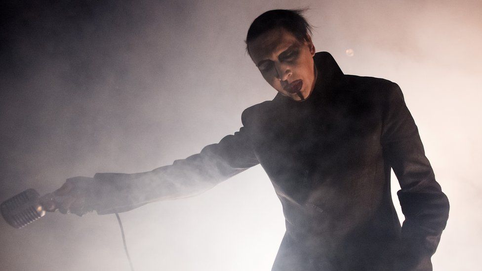 Marilyn Manson performing in Chicago in 2015