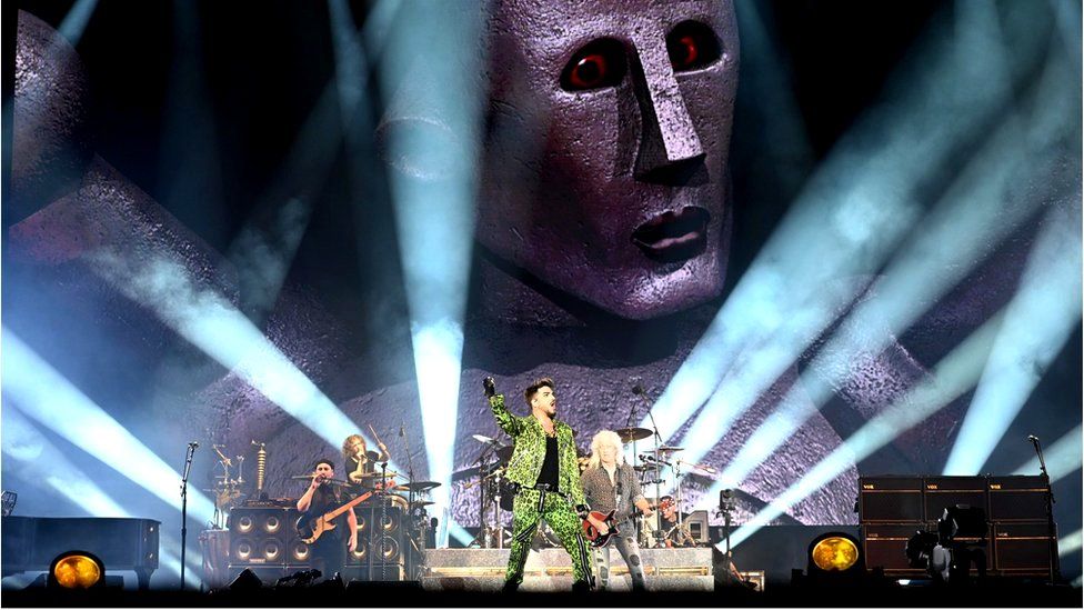 Queen y Adam Lambert se presentan en el Fire Fight Australia, un concierto para National Bushfire Relief en Sydney, el 16 de febrero de 2020
