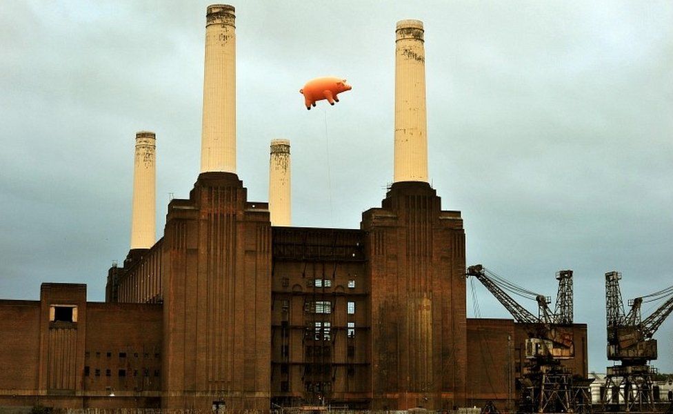 Pig over Battersea Power Station