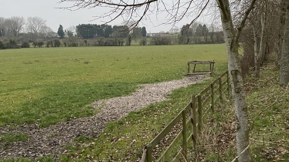 Wick Farm mobile homeowners in plea to end sewage leak BBC News