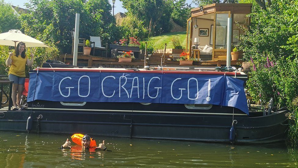 A banner saying Go Craig Go