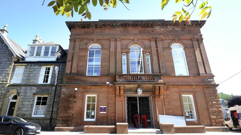 Princess Royal opens Dumfries hospital and Kirkcudbright gallery BBC News