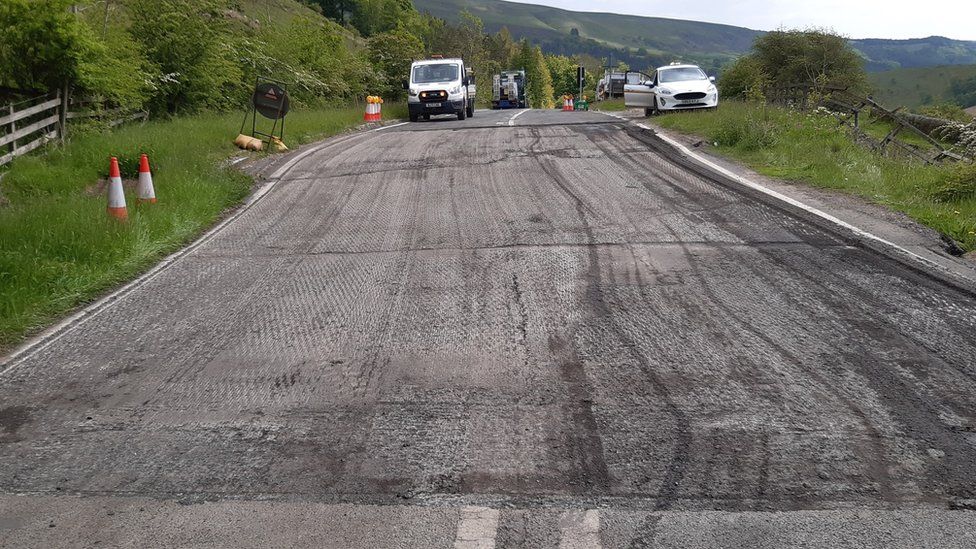 Good weather helps work on Snake Pass landslip repairs BBC News