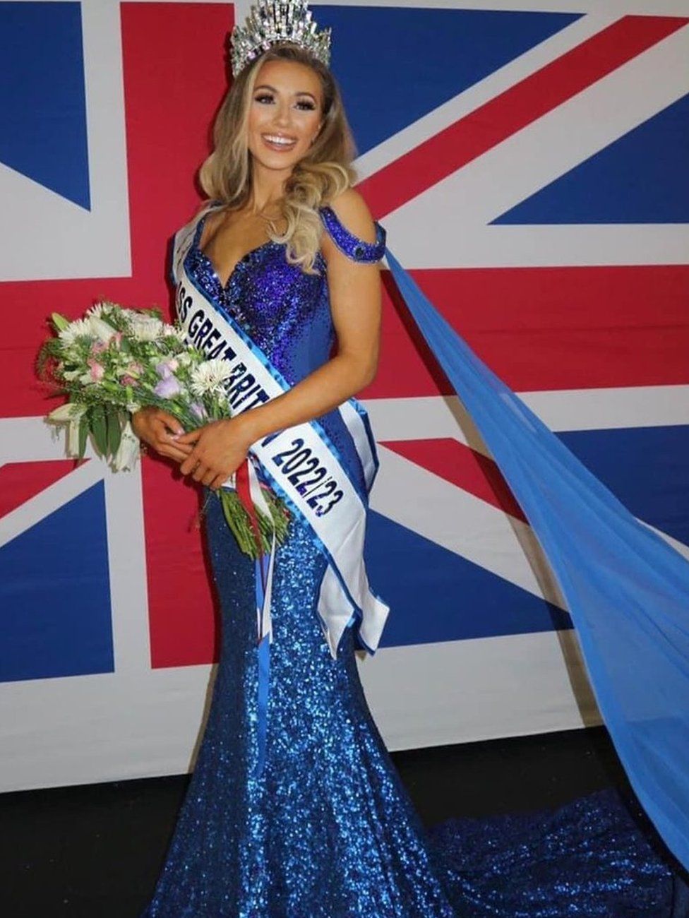Amy with Miss GB crown