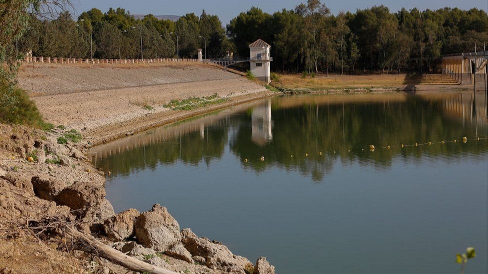 Водохранилище Кубильяс в Гранаде, Испания, 3 августа 22