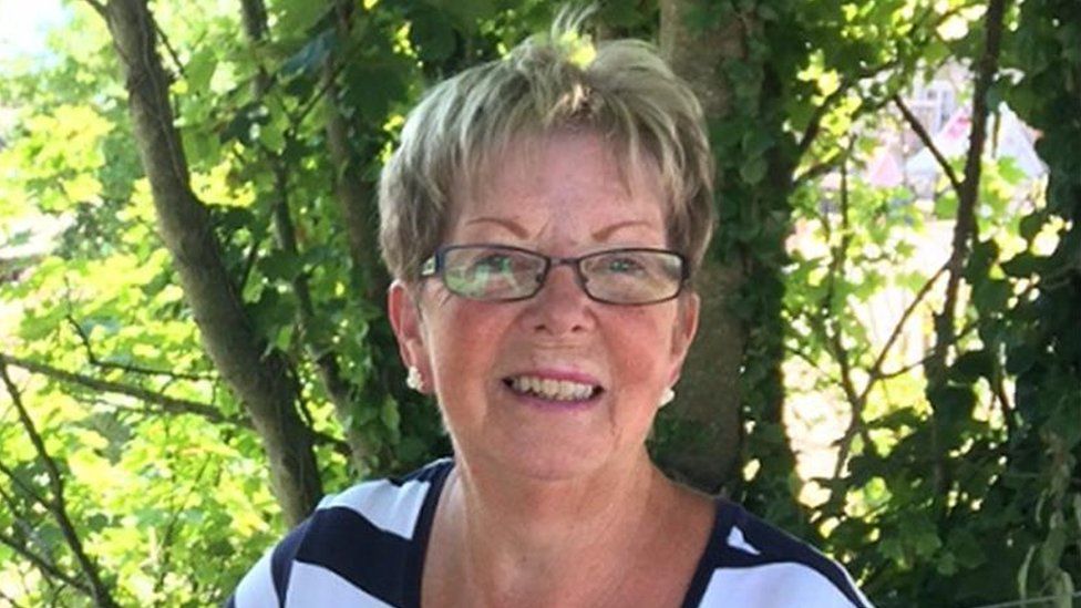 Lesley Davies