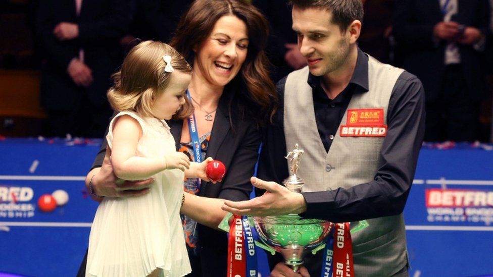 Mark Selby and family