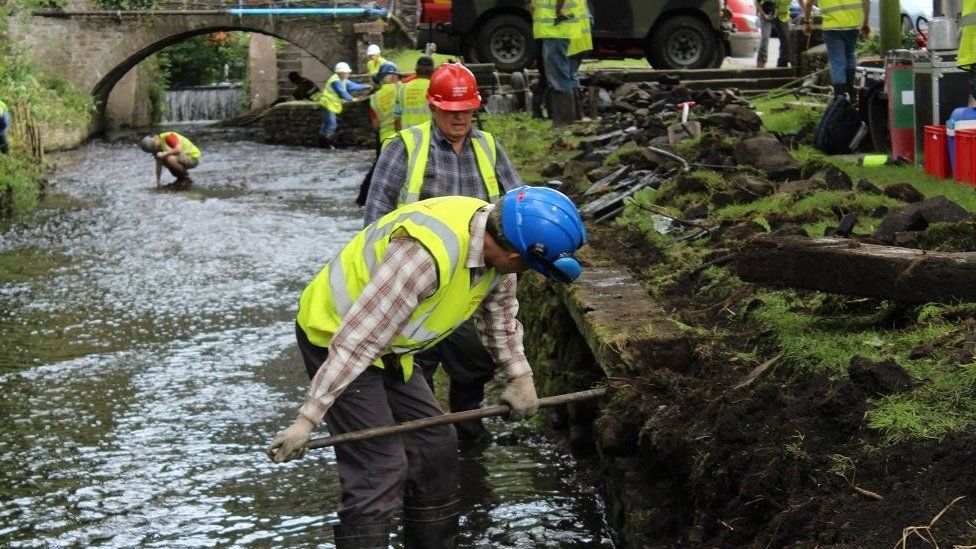 Swansea Canal Society restore a section of the canal