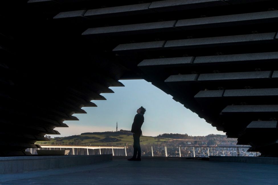 In pictures: How V&A Dundee took shape - BBC News