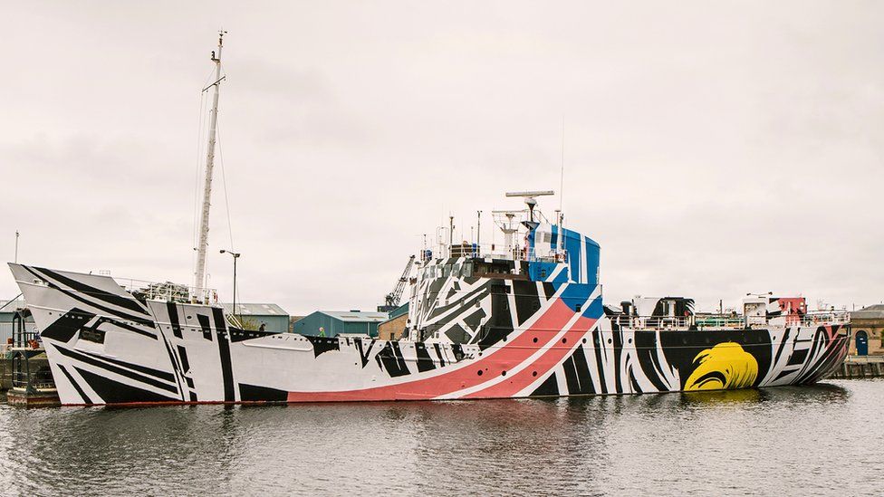 Artist Ciara Phillips Creates Dazzle Ship Design BBC News 89780171 1ca11dd2 5d7e 44d3 8f56 B9a81e0fe2ad