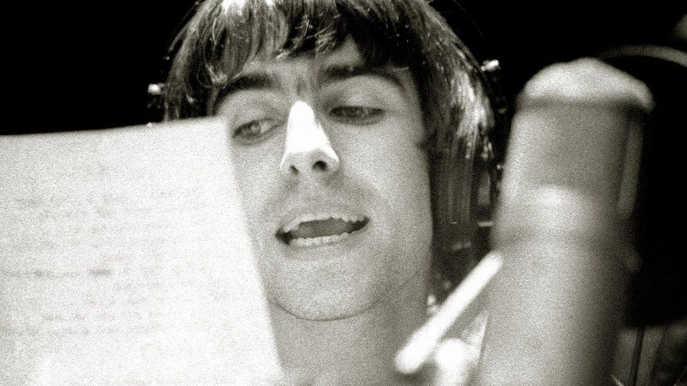 Liam Gallagher singing