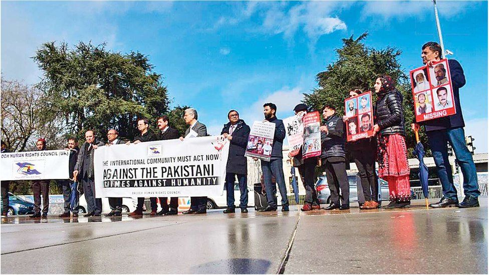 Protesters demonstrate against Pakistan outside the UN in Geneva September 2019