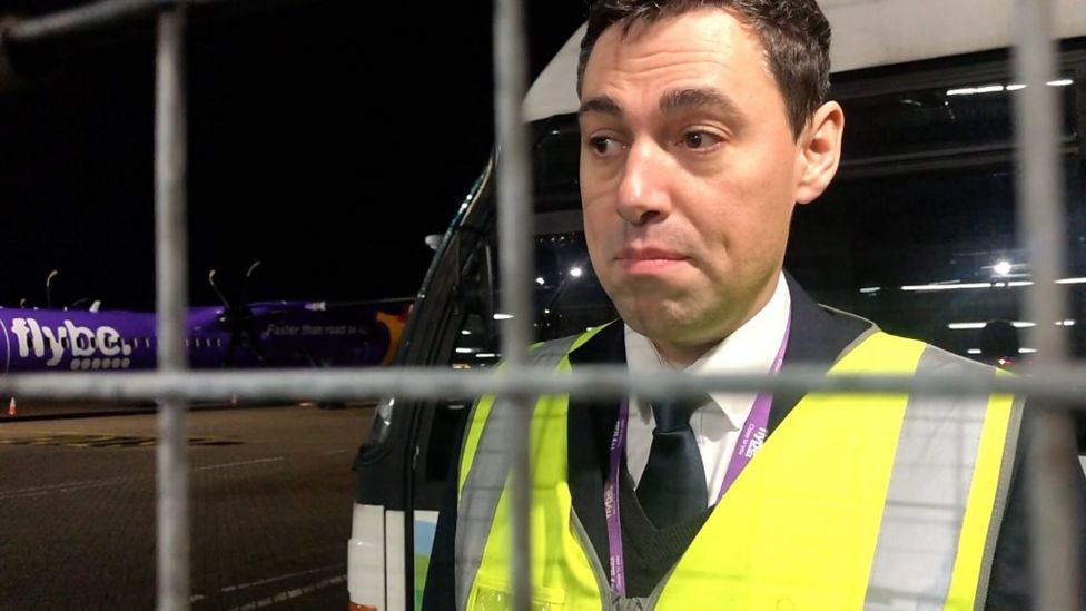 Flybe Collapse: Southampton Airport Pilot And Passengers Give Reaction ...