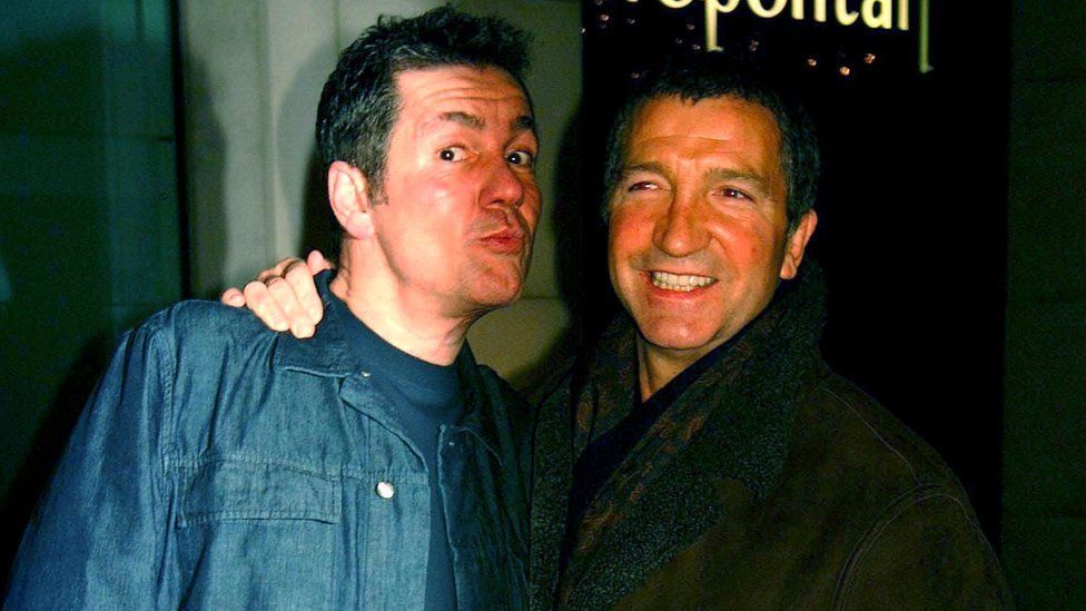 Dale Winton and Graeme Souness in 2002