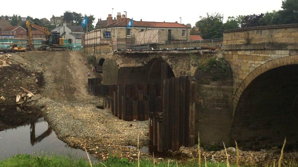 Tadcaster Bridge closed to traffic for second time in month BBC News