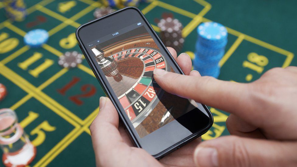 Do problem gamblers need more protection? - BBC News