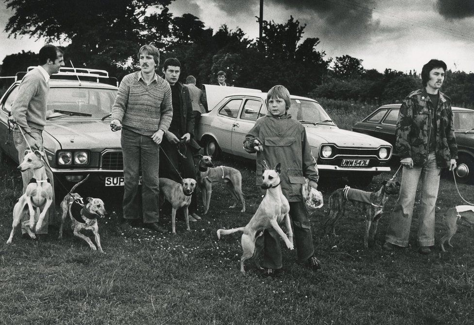 Miners racing their greyhounds, North East Consett, 1980 © Colin Jones. Courtesy of Michael Hoppen Gallery.
