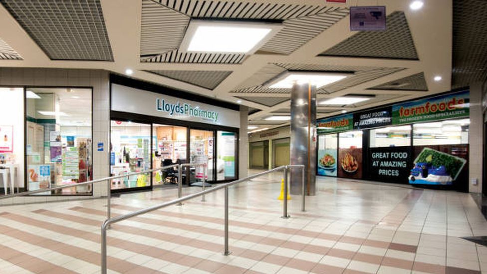 £1 shopping centre in Kirkcaldy sells for £310,000 BBC News
