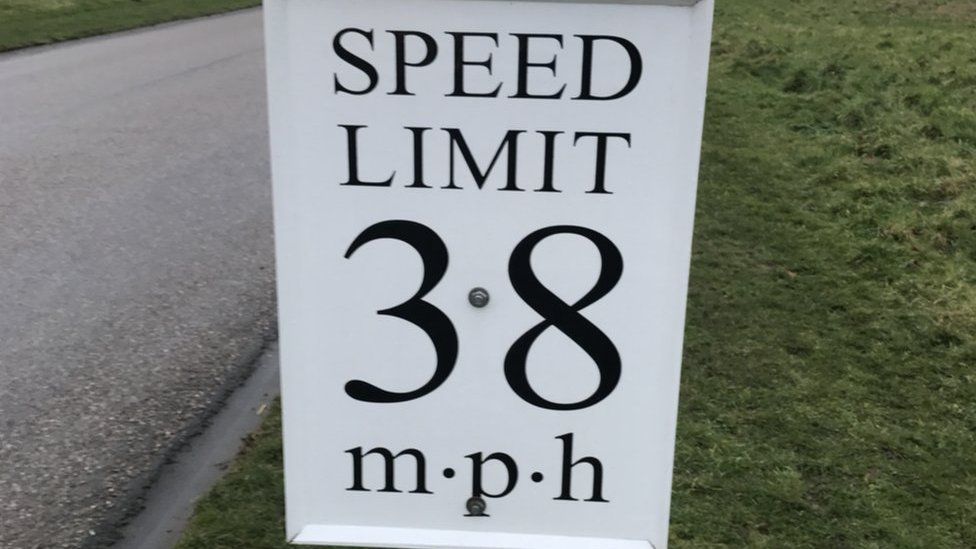 38mph speed limit sign