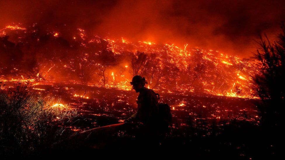 Us Heatwave Could Us And Canada See The Worst Wildfires Yet Bbc News