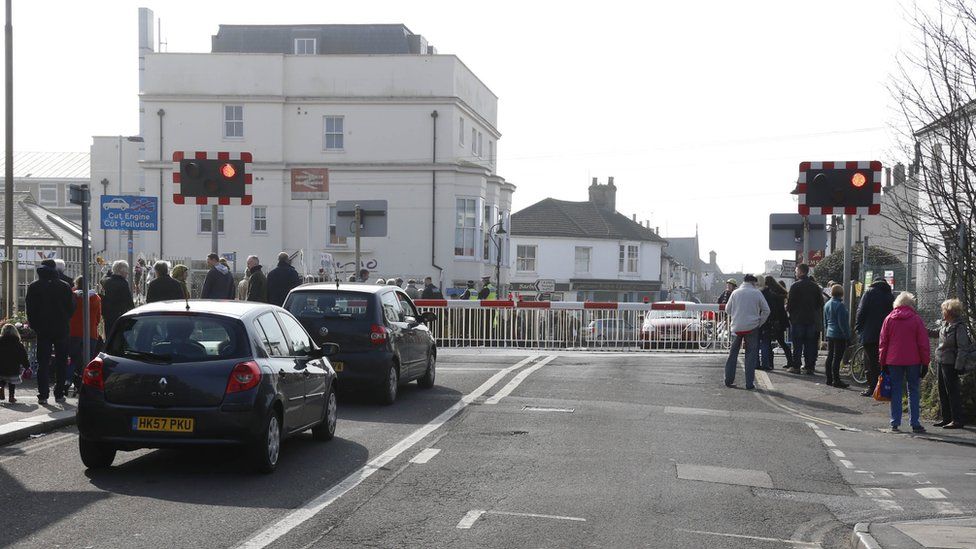 Shoreham By Sea Residents In Level Crossing Subway Protest c News