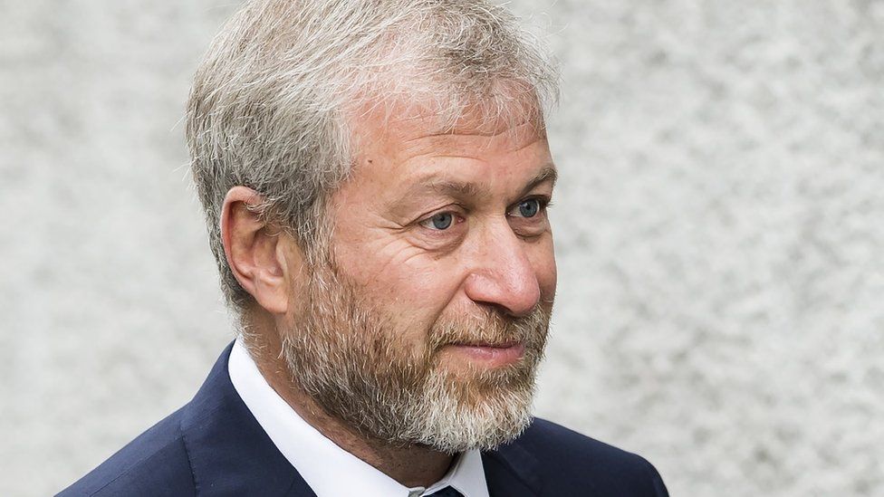 Roman Abramovich, Chelsea owner, 'withdraws' UK visa application BBC News