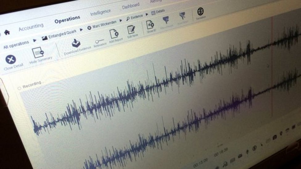 Spyware demo shows how spooks hack mobile phones - BBC News