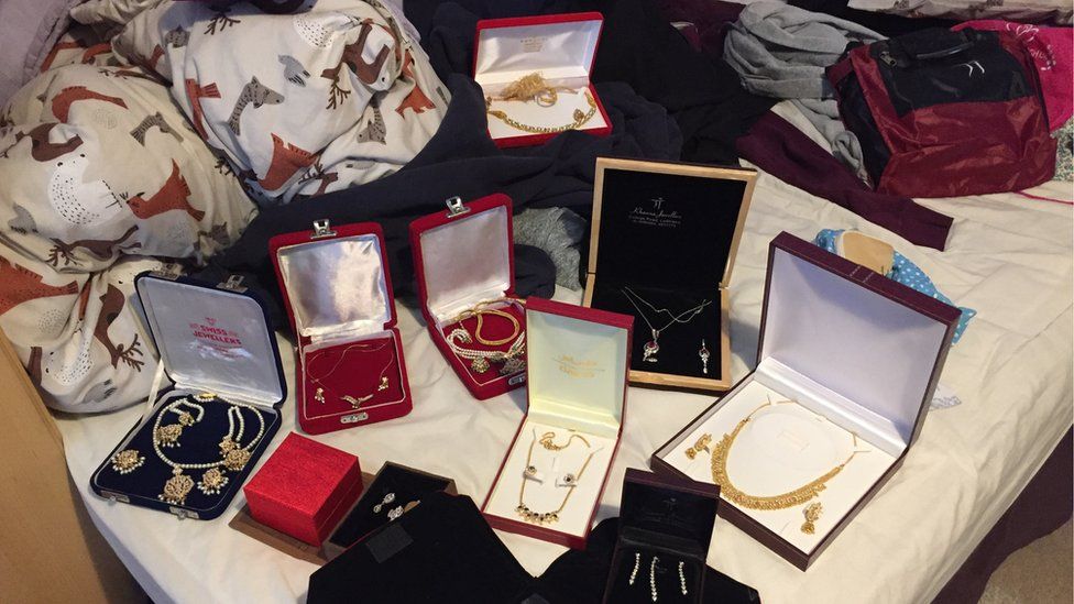 Images of gold jewellery in the homes of Indians resident in London