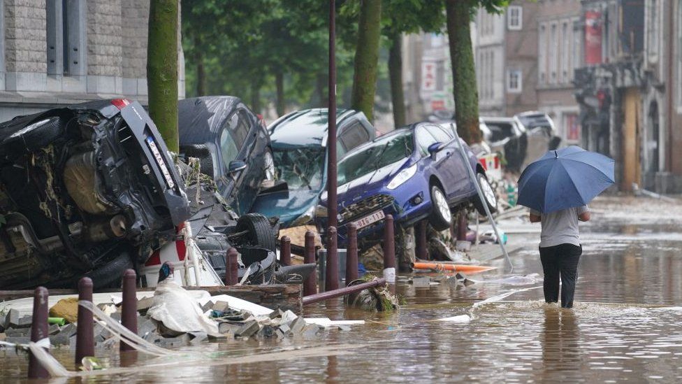 In pictures: Floods kill dozens in Germany and Belgium - BBC News