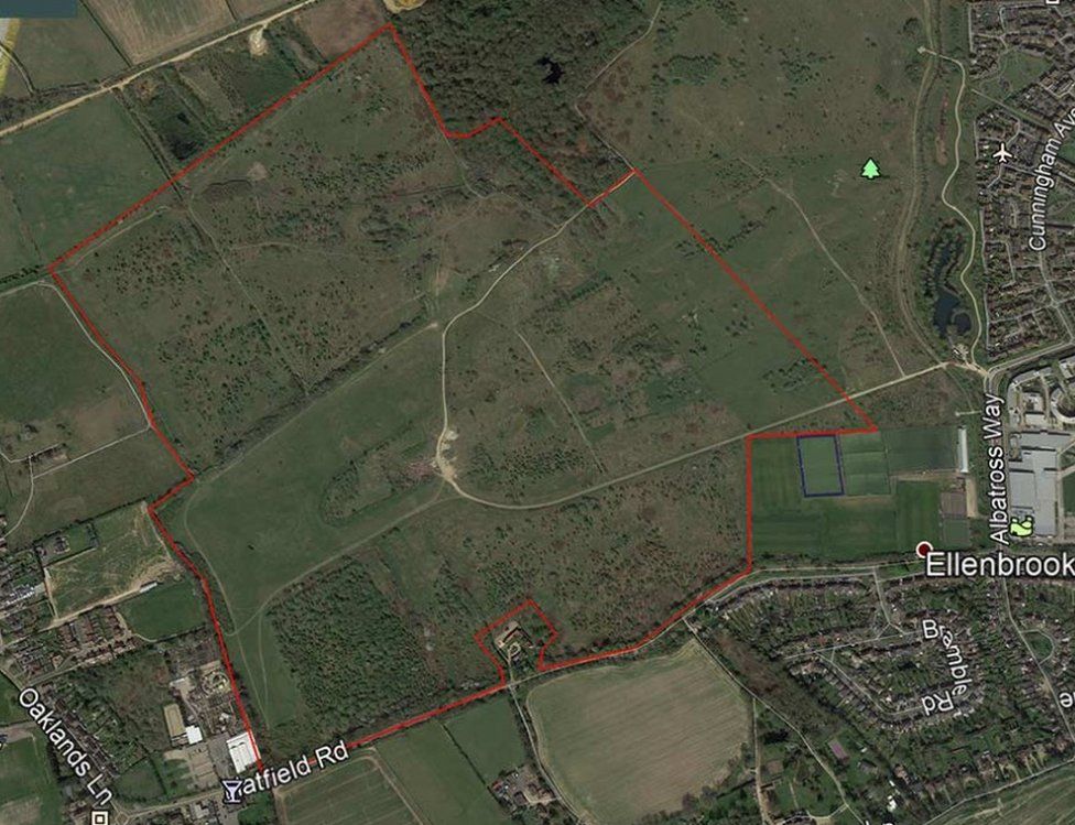 Former Hatfield Aerodrome site plans
