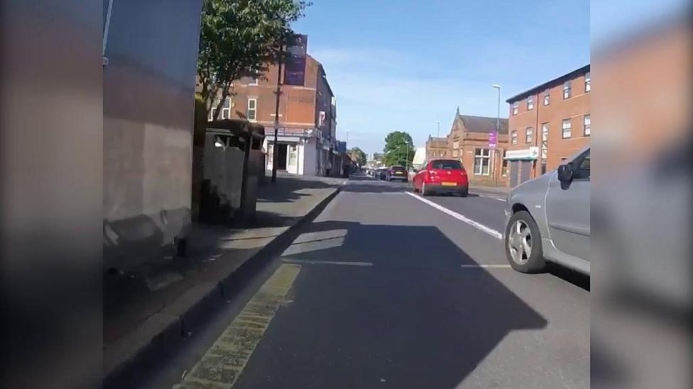 'Huge response' in hunt for Putney Bridge jogger BBC News