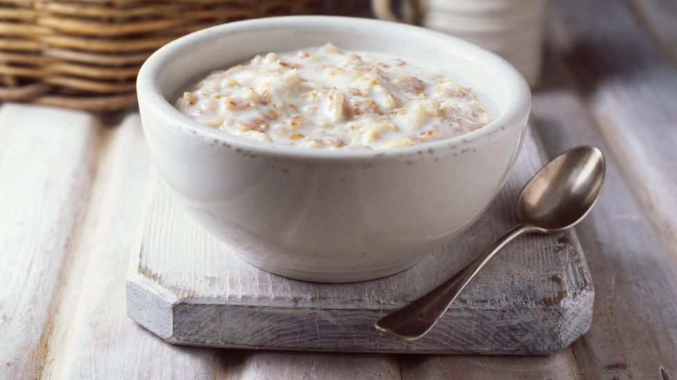 World porridge making contest returns to in-person format - BBC News