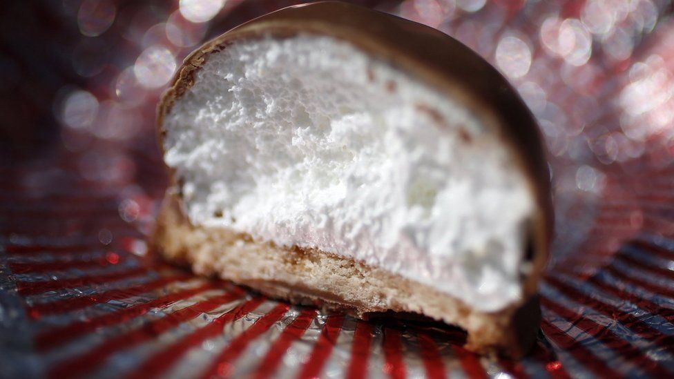 Tunnock's tea cake