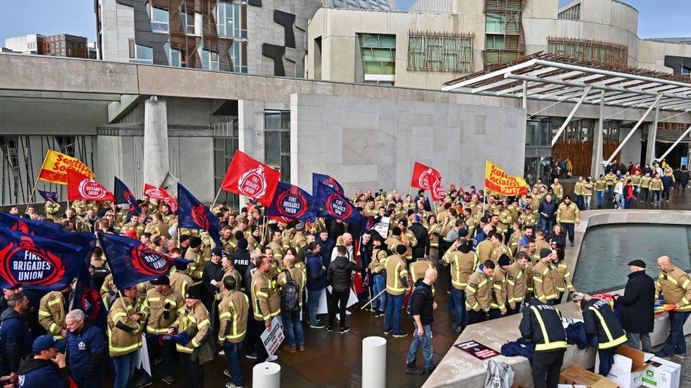 Hundreds Of Firefighters Protest At Holyrood Over Pay - BBC News