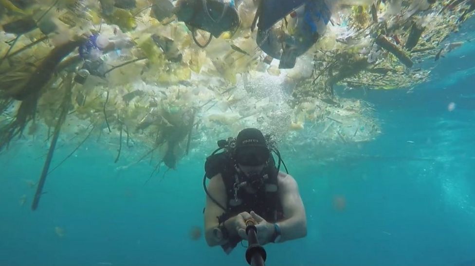 Bali's battle against plastic pollution - BBC News