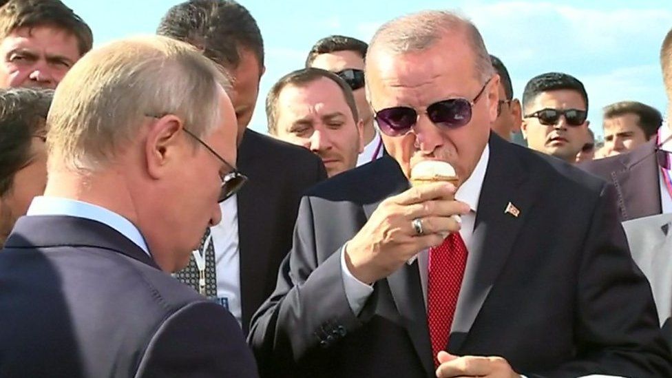 "هل ستدفع عني أيضا؟": بوتين يشتري آيس كريم لأردوغان