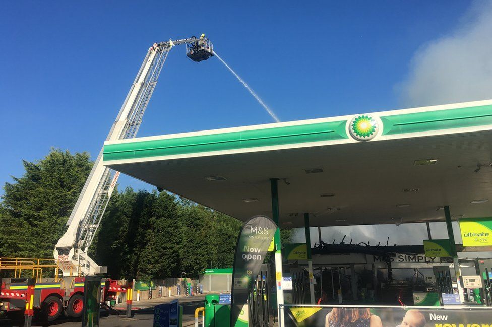 Petrol Station In Stadhampton Engulfed By Large Fire Bbc News