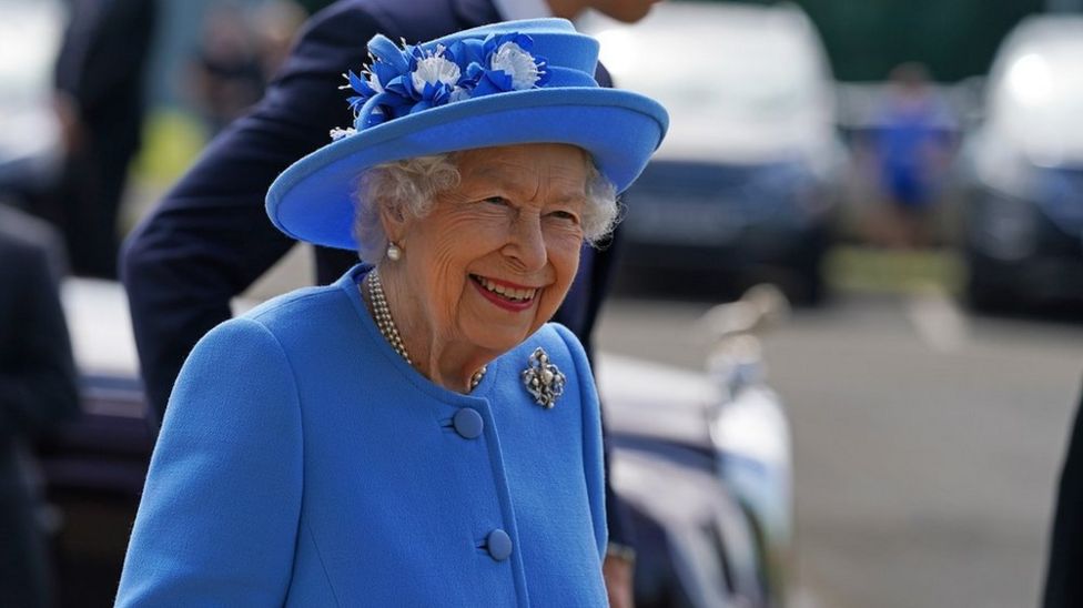 Covid Queen remains at Balmoral as staff member tests positive BBC News